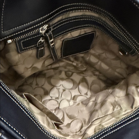 Coach Elegant Black Leather Tote Bag - Picture 7 of 10